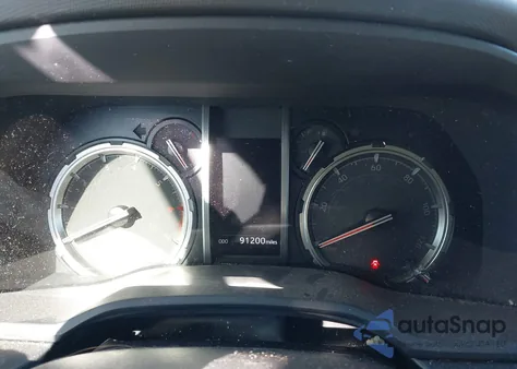 2022 Toyota 4Runner Trd Sport z USA, uszkodzony, nr VIN JTEAU5JR9N5262687